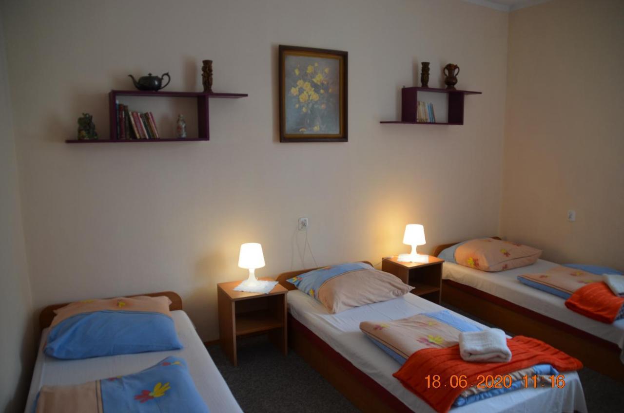 Economy Vierbettzimmer mit Gemeinschaftsbad